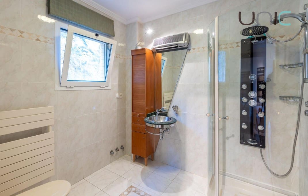 5 soverom Villa til salgs i Callosa d'En Sarria med svømmebasseng - € 890 000 (Ref: 9447213)