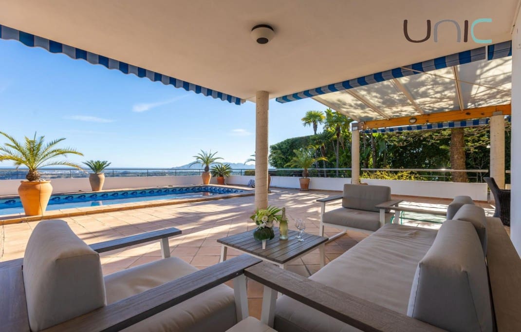 5 soverom Villa til salgs i Callosa d'En Sarria med svømmebasseng - € 890 000 (Ref: 9447213)