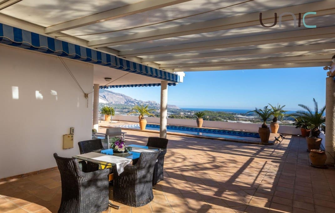 5 soverom Villa til salgs i Callosa d'En Sarria med svømmebasseng - € 890 000 (Ref: 9447213)