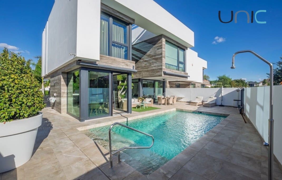 4 soveværelse Villa til salg i Albir med swimmingpool - € 1.675.000 (Ref: 9447215)