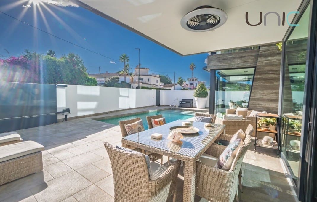 4 soveværelse Villa til salg i Albir med swimmingpool - € 1.675.000 (Ref: 9447215)