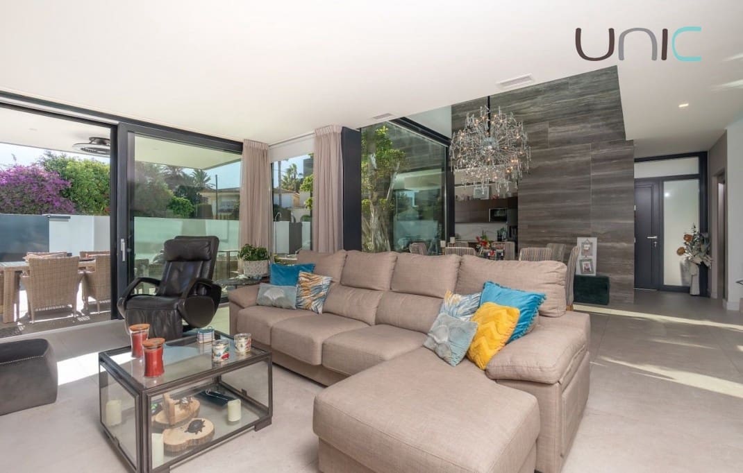 4 soveværelse Villa til salg i Albir med swimmingpool - € 1.675.000 (Ref: 9447215)