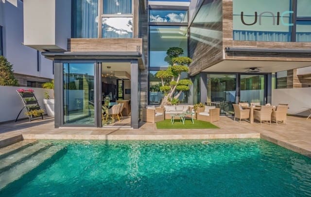 4 soveværelse Villa til salg i Albir, Alfaz del Pi / L'Alfàs del Pi med swimmingpool - € 1.675.000 (Ref: 9447215)