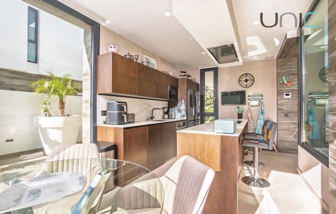 4 soveværelse Villa til salg i Albir med swimmingpool - € 1.675.000 (Ref: 9447215)