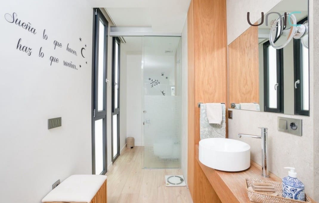 4 soveværelse Villa til salg i Albir med swimmingpool - € 1.675.000 (Ref: 9447215)