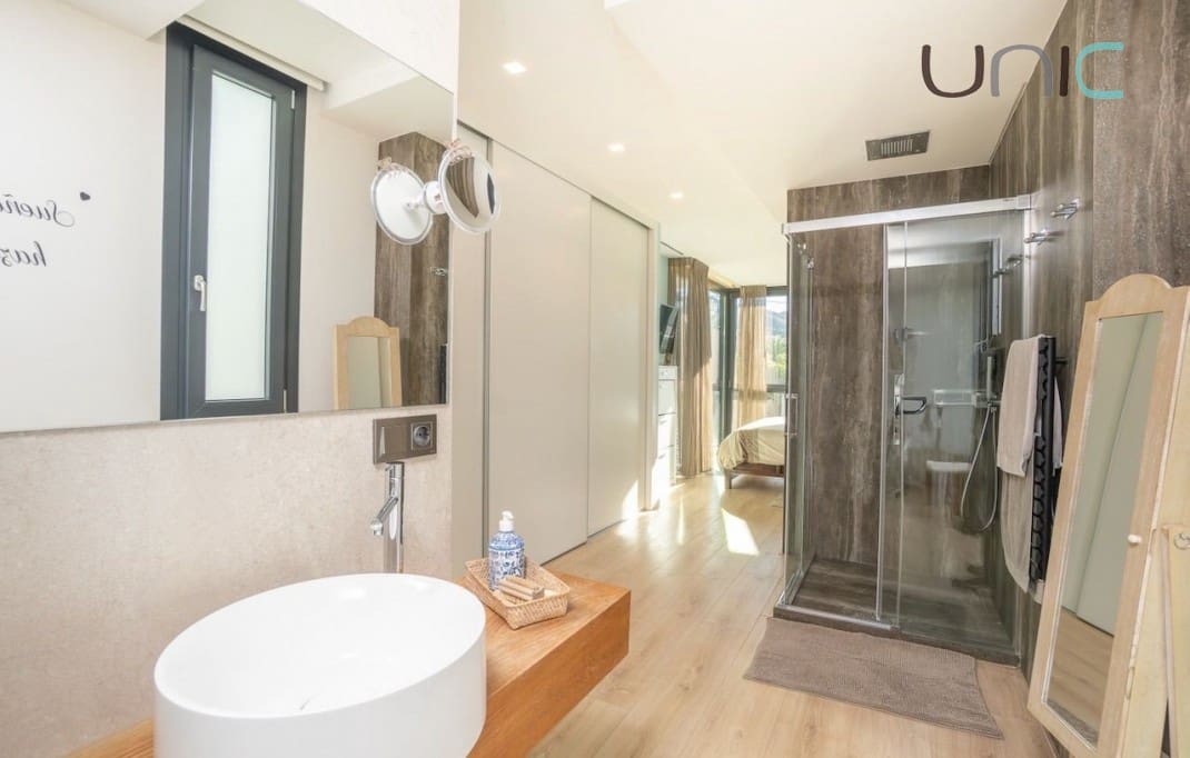 4 soveværelse Villa til salg i Albir med swimmingpool - € 1.675.000 (Ref: 9447215)