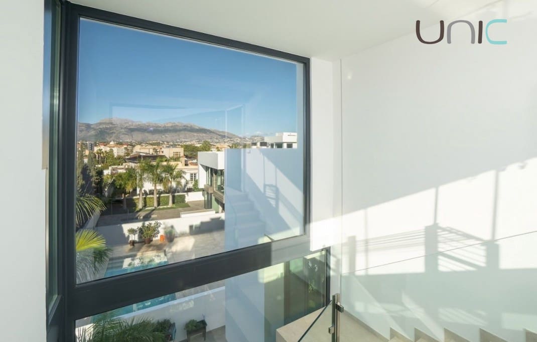 4 soveværelse Villa til salg i Albir med swimmingpool - € 1.675.000 (Ref: 9447215)