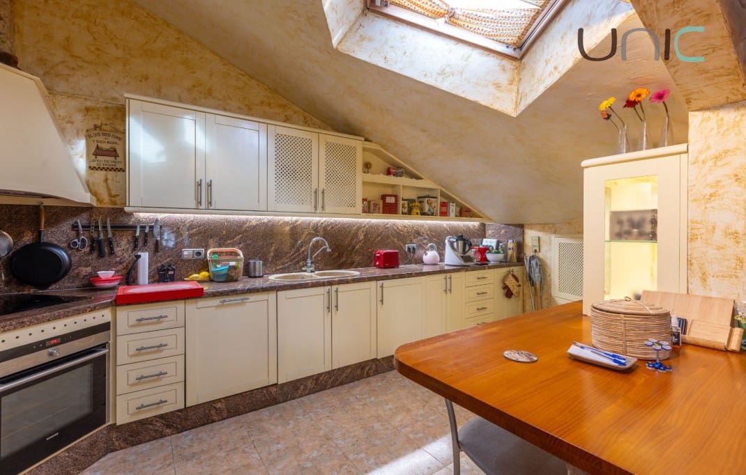 3 bedroom Apartment for sale in Altea with garage - € 525,000 (Ref: 9495390)