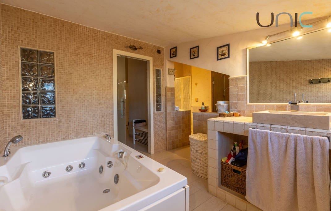 3 bedroom Apartment for sale in Altea with garage - € 525,000 (Ref: 9495390)