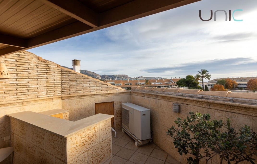 3 bedroom Apartment for sale in Altea with garage - € 525,000 (Ref: 9495390)