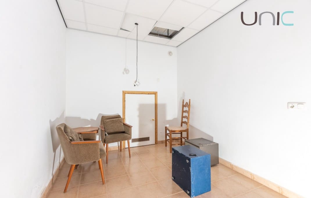 5 bedroom Villa for sale in La Nucia with pool garage - € 399,000 (Ref: 9547393)