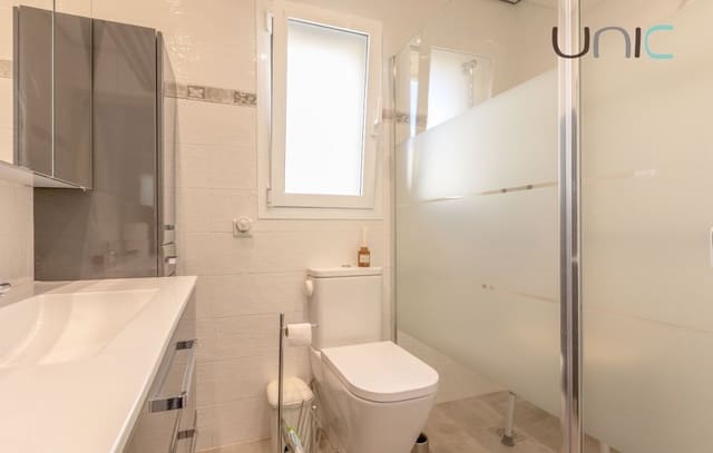 5 soveværelse Villa til salg i La Nucia med swimmingpool - € 399.000 (Ref: 9547393)