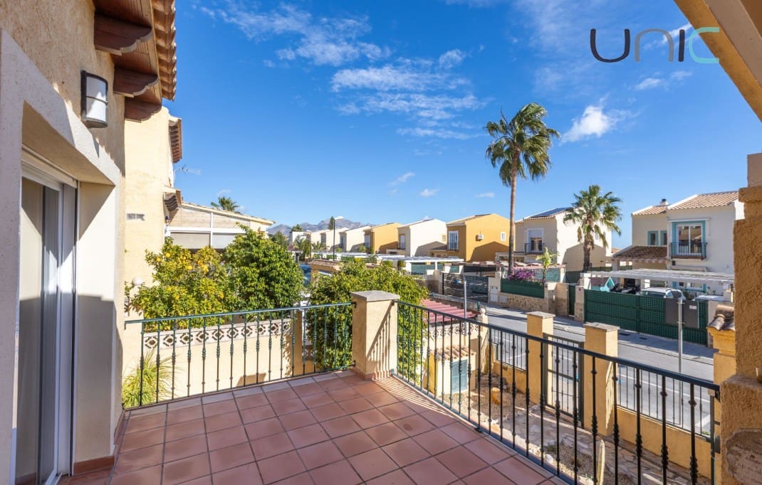 5 bedroom Villa for sale in La Nucia with pool garage - € 399,000 (Ref: 9547393)