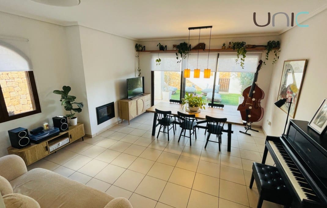 3 makuuhuone Bungalow myytävänä paikassa Polop mukana uima-altaan - 330 000 € (Ref: 9575471)