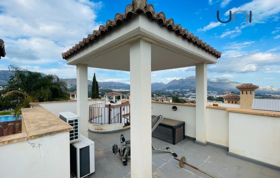 3 makuuhuone Bungalow myytävänä paikassa Polop mukana uima-altaan - 330 000 € (Ref: 9575471)