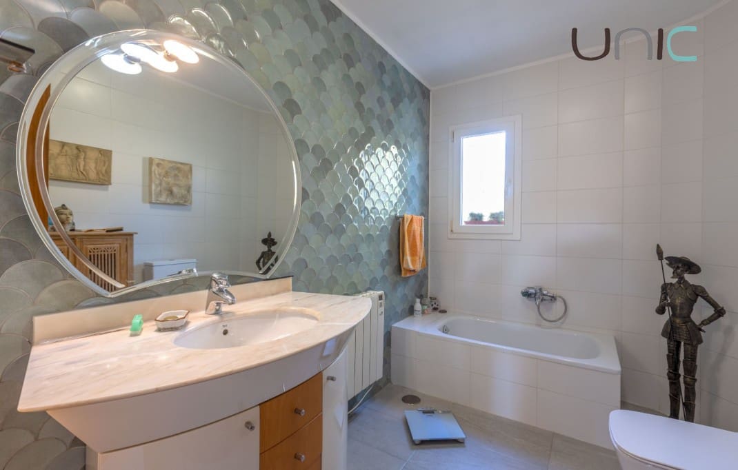 3 bedroom Villa for sale in Altea with pool - € 480,000 (Ref: 9580328)