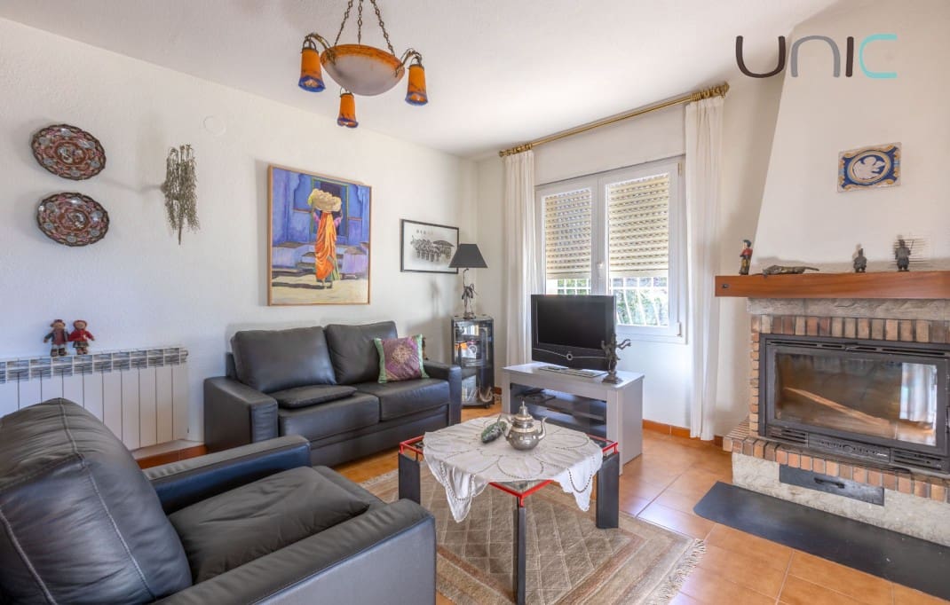 3 bedroom Villa for sale in Altea with pool - € 480,000 (Ref: 9580328)