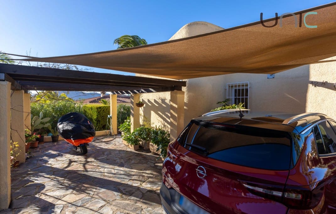 3 bedroom Villa for sale in Altea with pool - € 480,000 (Ref: 9580328)