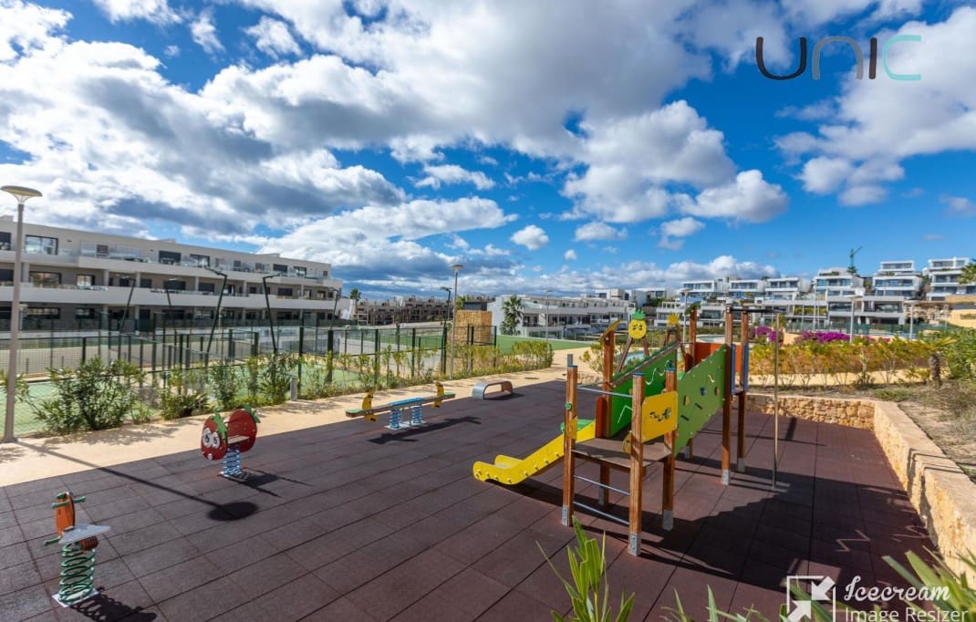 3 makuuhuone Huoneisto myytävänä paikassa Finestrat mukana uima-altaan 
autotalli - 420 000 € (Ref: 9584443)