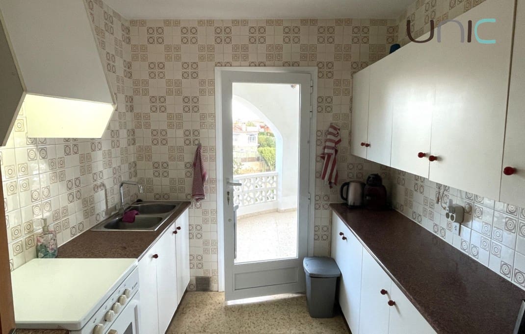 2 makuuhuone Huvila myytävänä paikassa La Nucia mukana uima-altaan 
autotalli - 380 000 € (Ref: 9585240)