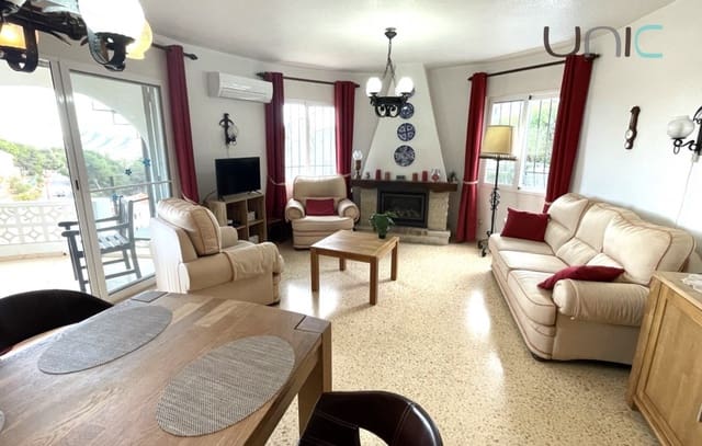 2 makuuhuone Huvila myytävänä paikassa La Nucia mukana uima-altaan 
autotalli - 380 000 € (Ref: 9585240)