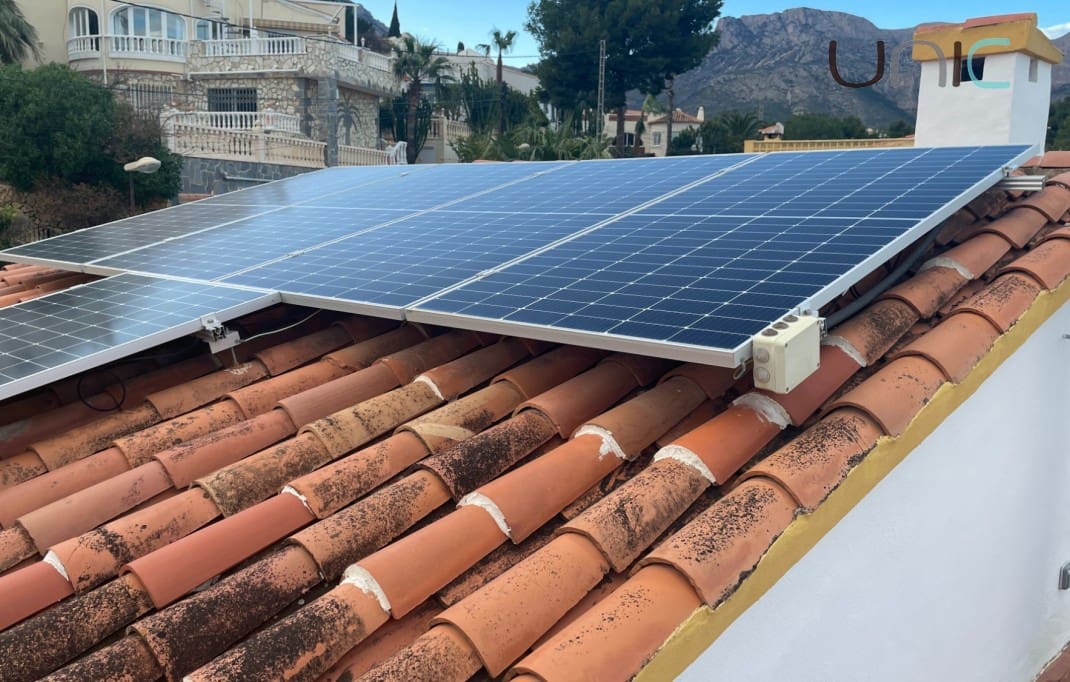 2 makuuhuone Huvila myytävänä paikassa La Nucia mukana uima-altaan 
autotalli - 380 000 € (Ref: 9585240)