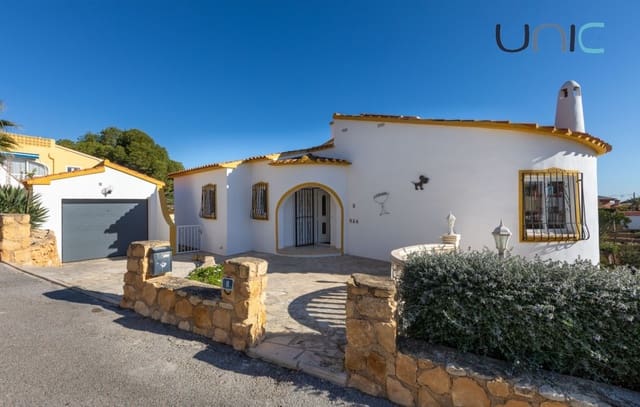 2 soveværelse Villa til salg i La Nucia med swimmingpool garage - € 380.000 (Ref: 9585240)