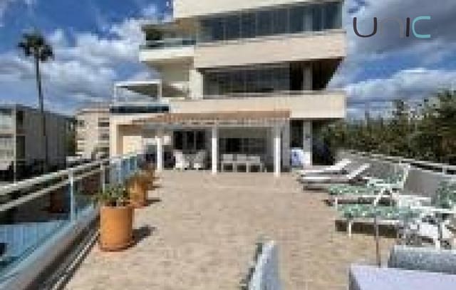 Apartamento de 3 habitaciones en Albir, Alfaz del Pi / L'Alfàs del Pi en alquiler con piscina garaje - 2.400 € (Ref: 9677916)