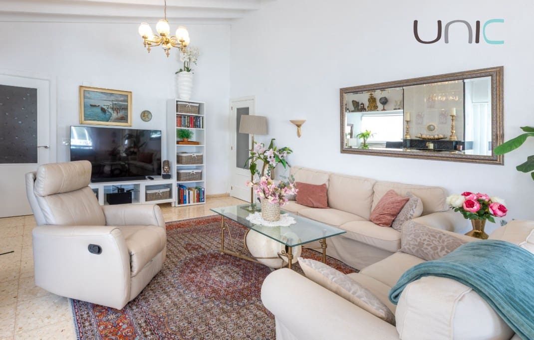 4 quarto Moradia para venda em La Nucia com garagem - 399 000 € (Ref: 9688495)