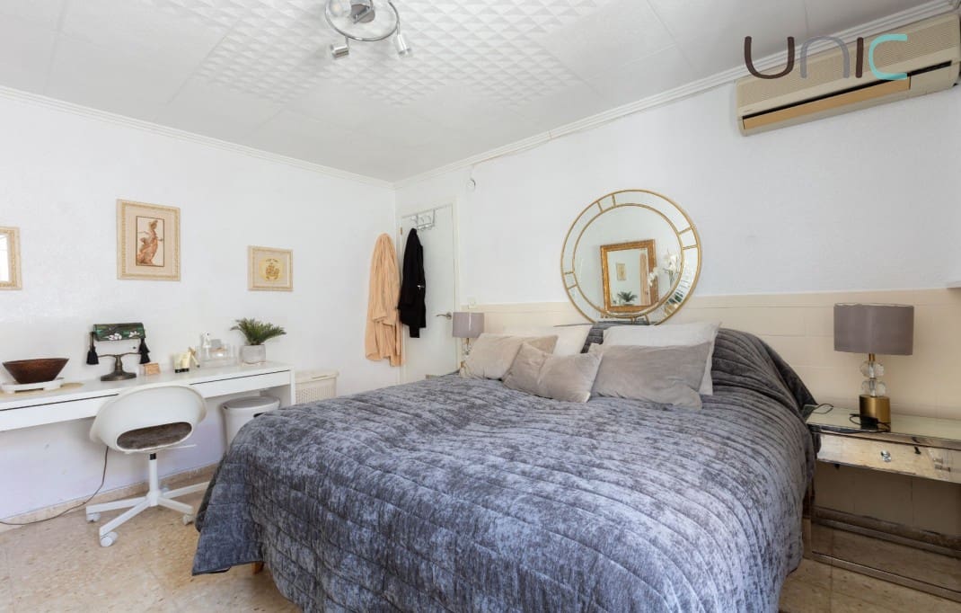 4 quarto Moradia para venda em La Nucia com garagem - 399 000 € (Ref: 9688495)