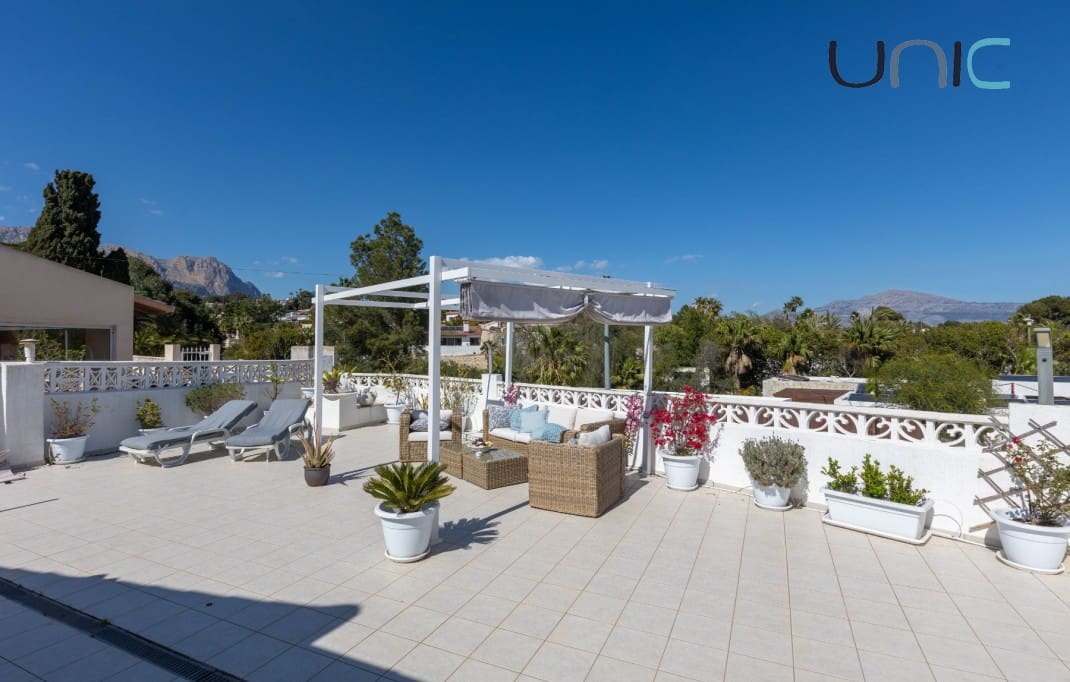 4 quarto Moradia para venda em La Nucia com garagem - 399 000 € (Ref: 9688495)