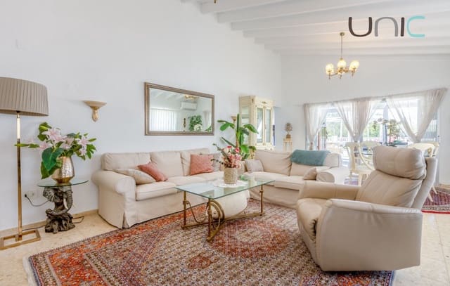 4 quarto Moradia para venda em La Nucia com garagem - 399 000 € (Ref: 9688495)