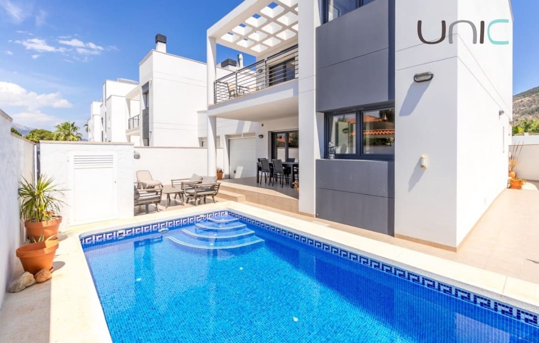4 soveværelse Villa til salg i Albir med swimmingpool - € 795.000 (Ref: 9713900)