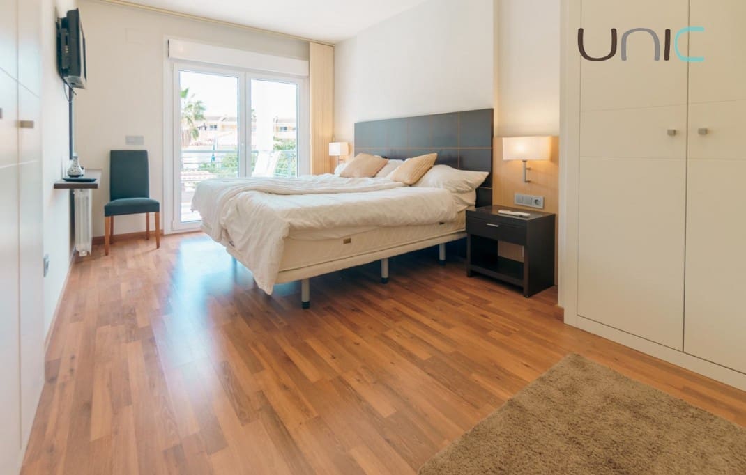 4 soveværelse Villa til salg i Albir med swimmingpool - € 795.000 (Ref: 9713900)