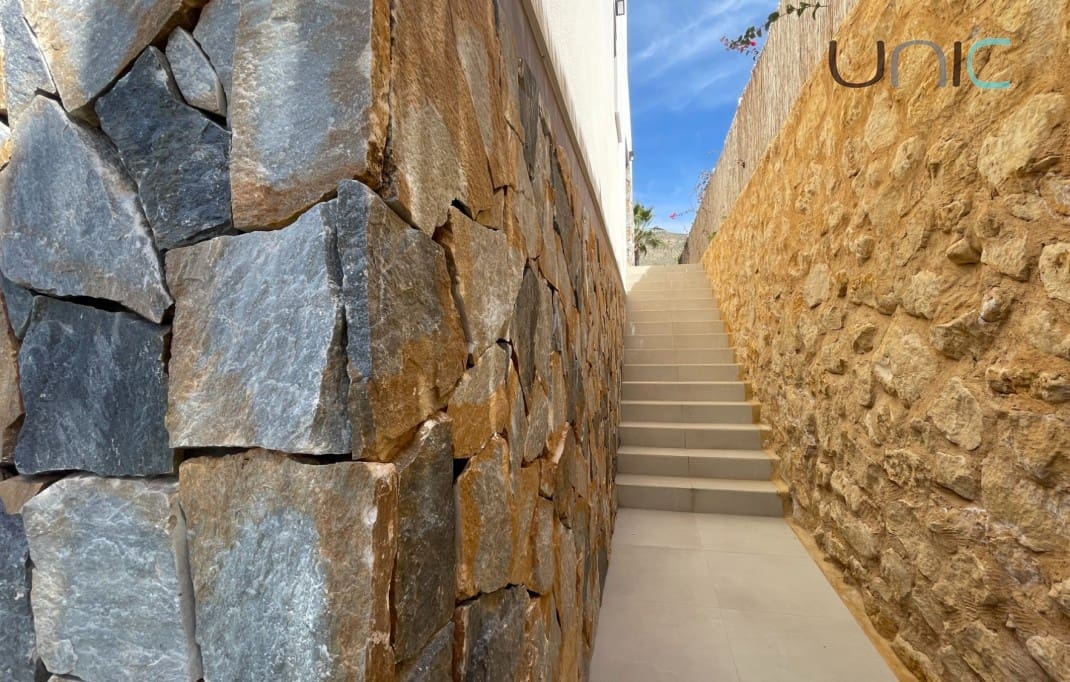 3 quarto Moradia para venda em Finestrat com piscina - 799 900 € (Ref: 9723888)