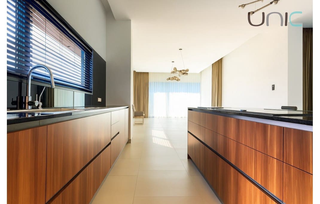 3 sypialnia Willa na sprzedaż w Finestrat z basenem - 2 500 000 € (Ref: 9733427)