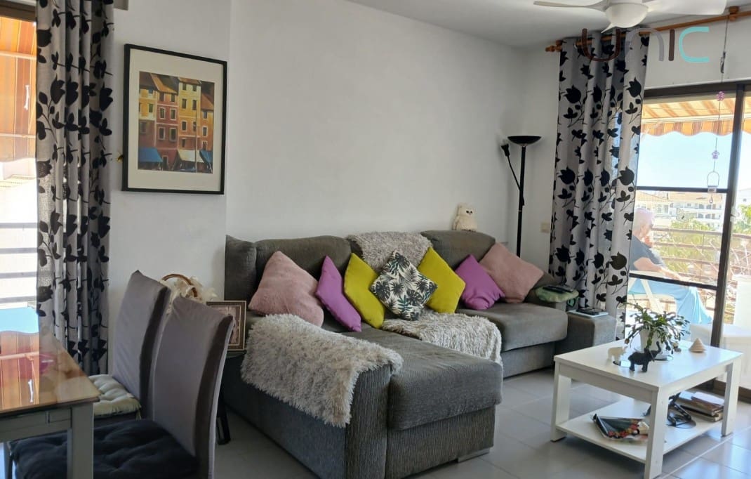 2 bedroom Apartment for sale in Albir with pool - € 275,000 (Ref: 9863572)