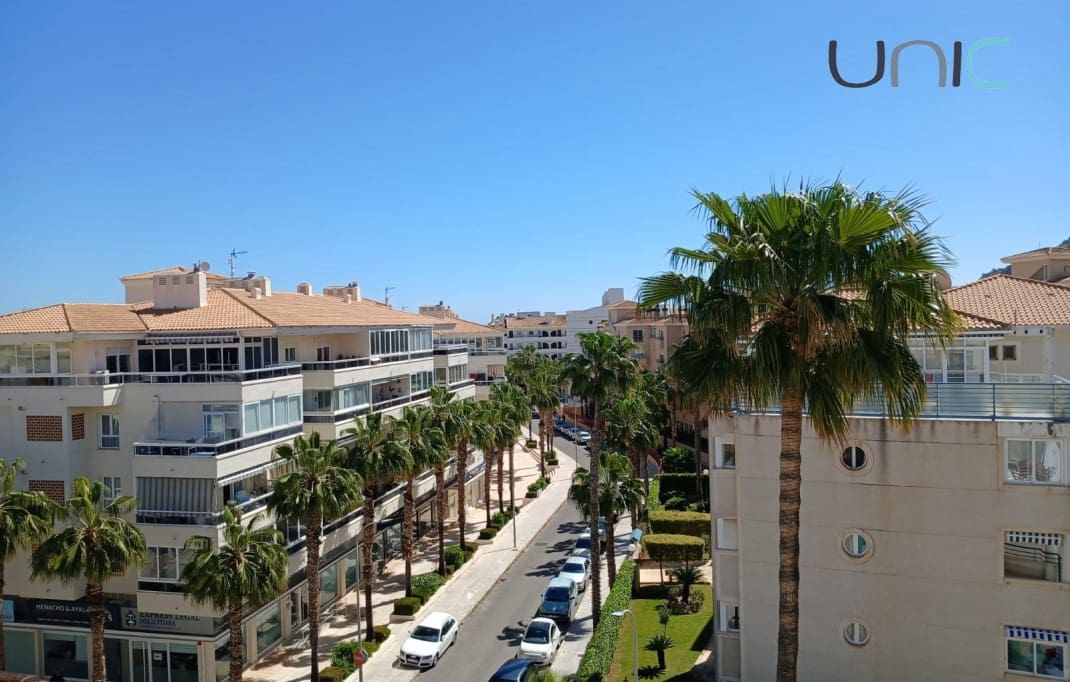 2 bedroom Apartment for sale in Albir with pool - € 275,000 (Ref: 9863572)