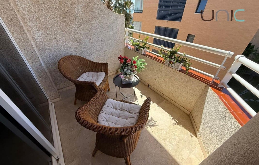 1 slaapkamer Appartement te huur in Albir met zwembad garage - € 1.200 (Ref: 9872299)