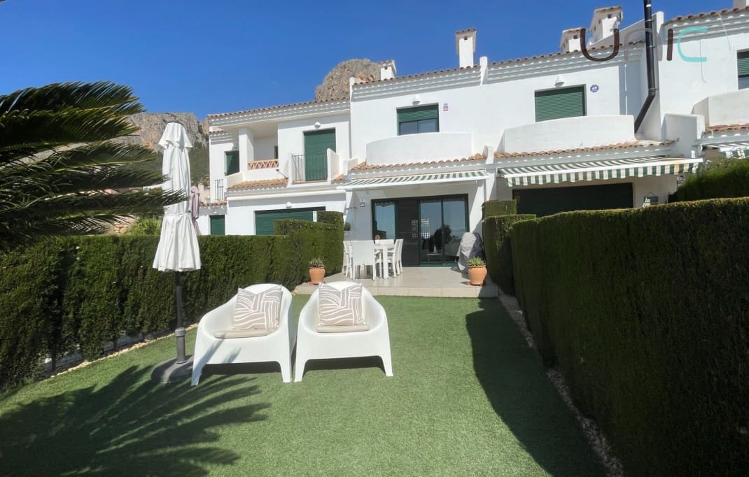 2 bedroom Townhouse for sale in Polop with pool - € 290,000 (Ref: 9892997)