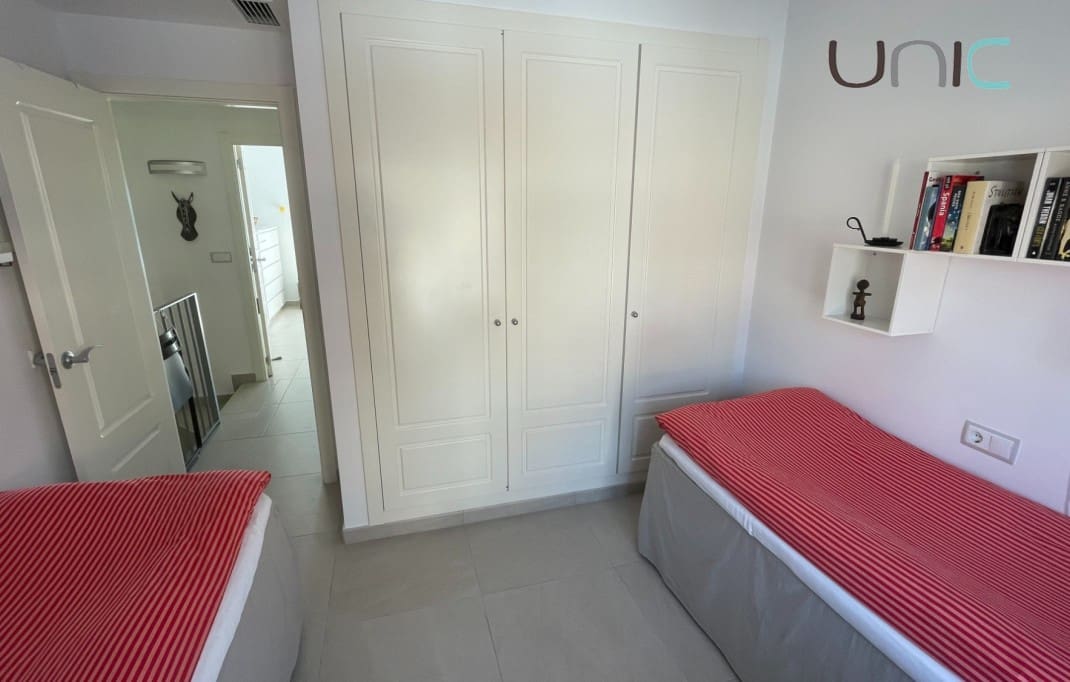 2 bedroom Townhouse for sale in Polop with pool - € 290,000 (Ref: 9892997)