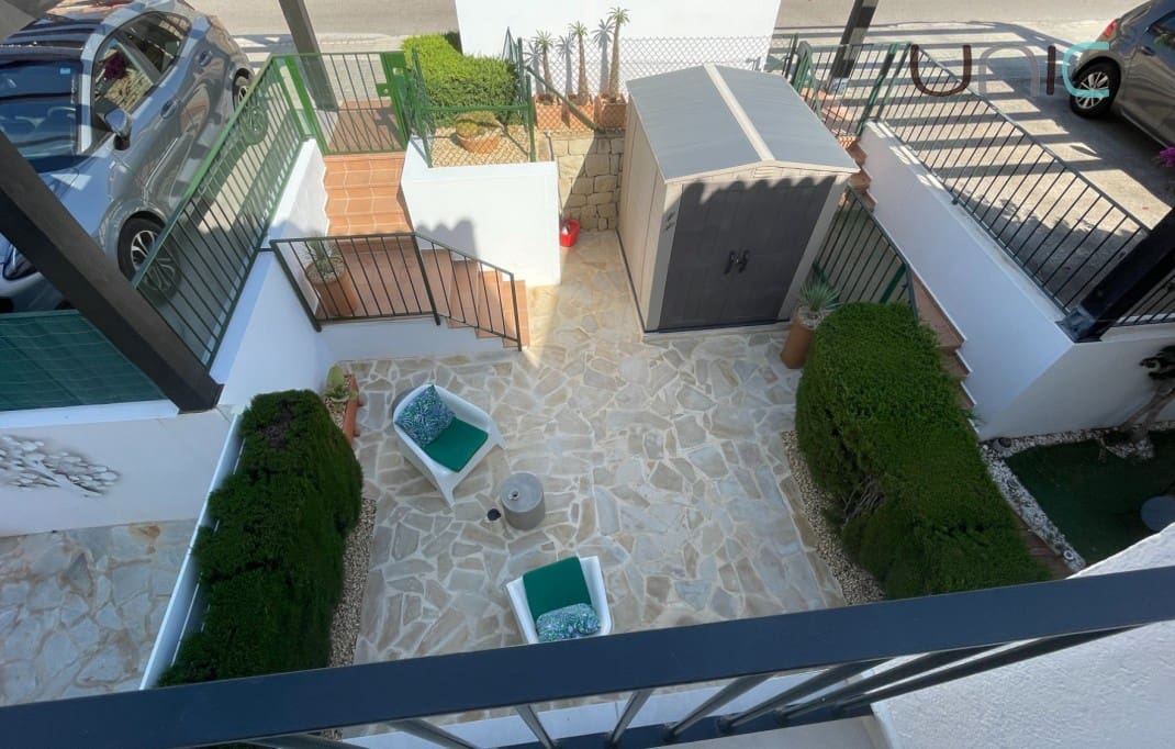 2 bedroom Townhouse for sale in Polop with pool - € 290,000 (Ref: 9892997)