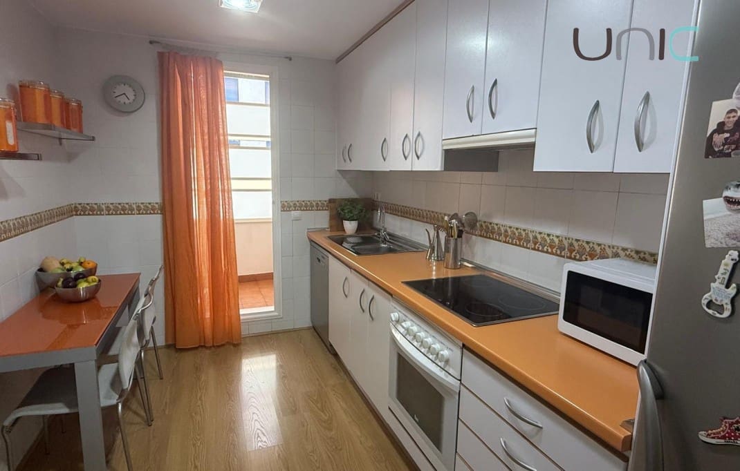 3 bedroom Apartment for sale in La Villajoyosa / Vila Joiosa with pool - € 365,000 (Ref: 9961551)