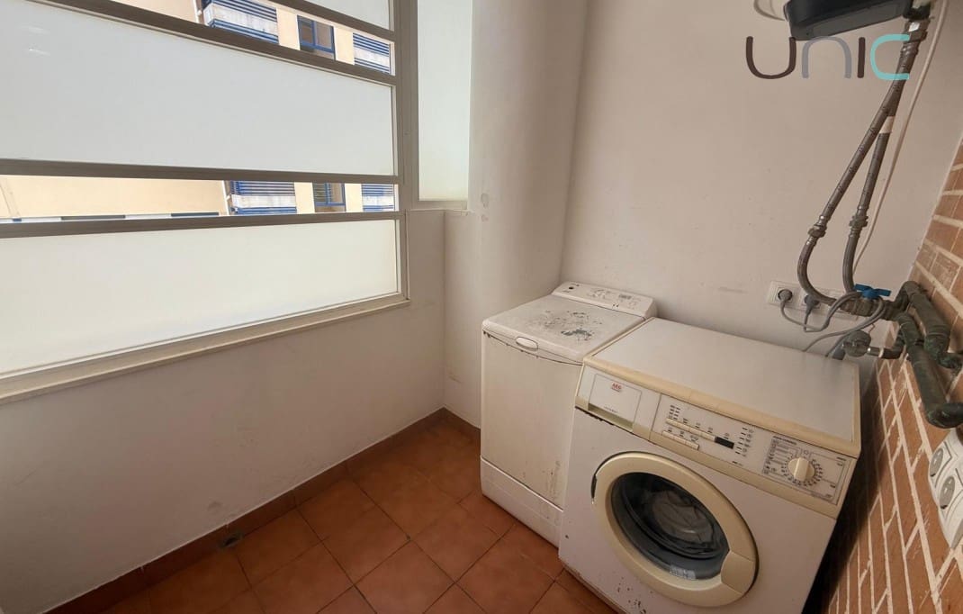 3 bedroom Apartment for sale in La Villajoyosa / Vila Joiosa with pool - € 365,000 (Ref: 9961551)