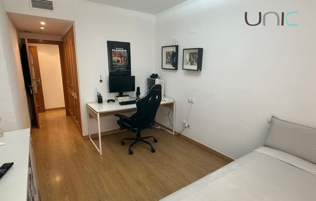 3 bedroom Apartment for sale in La Villajoyosa / Vila Joiosa with pool - € 365,000 (Ref: 9961551)