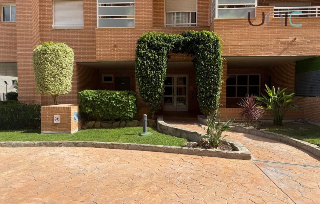 3 bedroom Apartment for sale in La Villajoyosa / Vila Joiosa with pool - € 365,000 (Ref: 9961551)