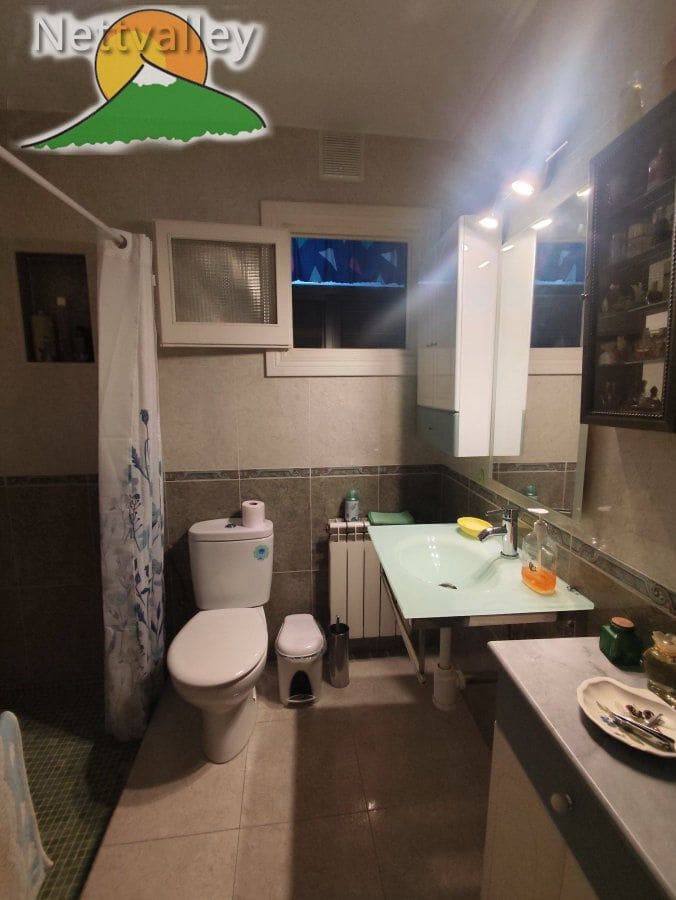 7 bedroom Townhouse for sale in Durcal with garage - € 298,000 (Ref: 10146324)