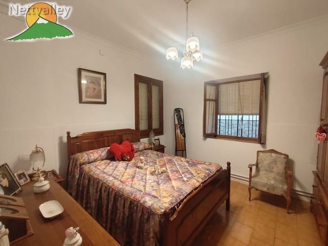 7 slaapkamer Huis te koop in Dúrcal met garage - € 298.000 (Ref: 10146324)