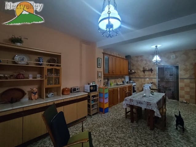 7 slaapkamer Huis te koop in Dúrcal met garage - € 298.000 (Ref: 10146324)