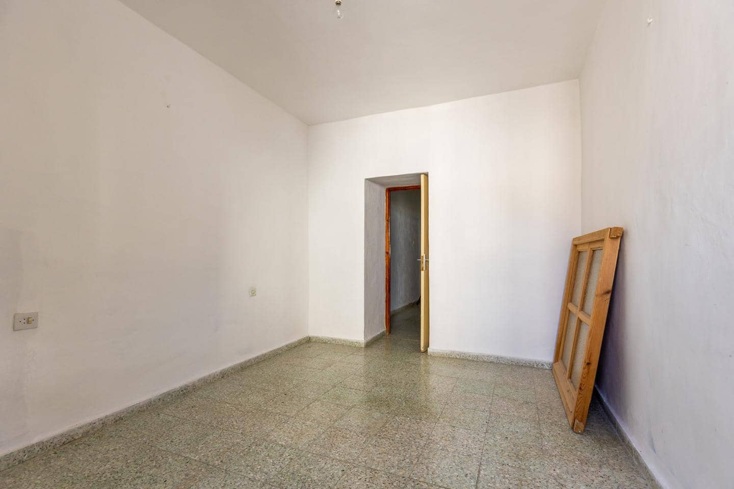 4 soveværelse Byhus til salg i Albunuelas - € 252.700 (Ref: 5414444)